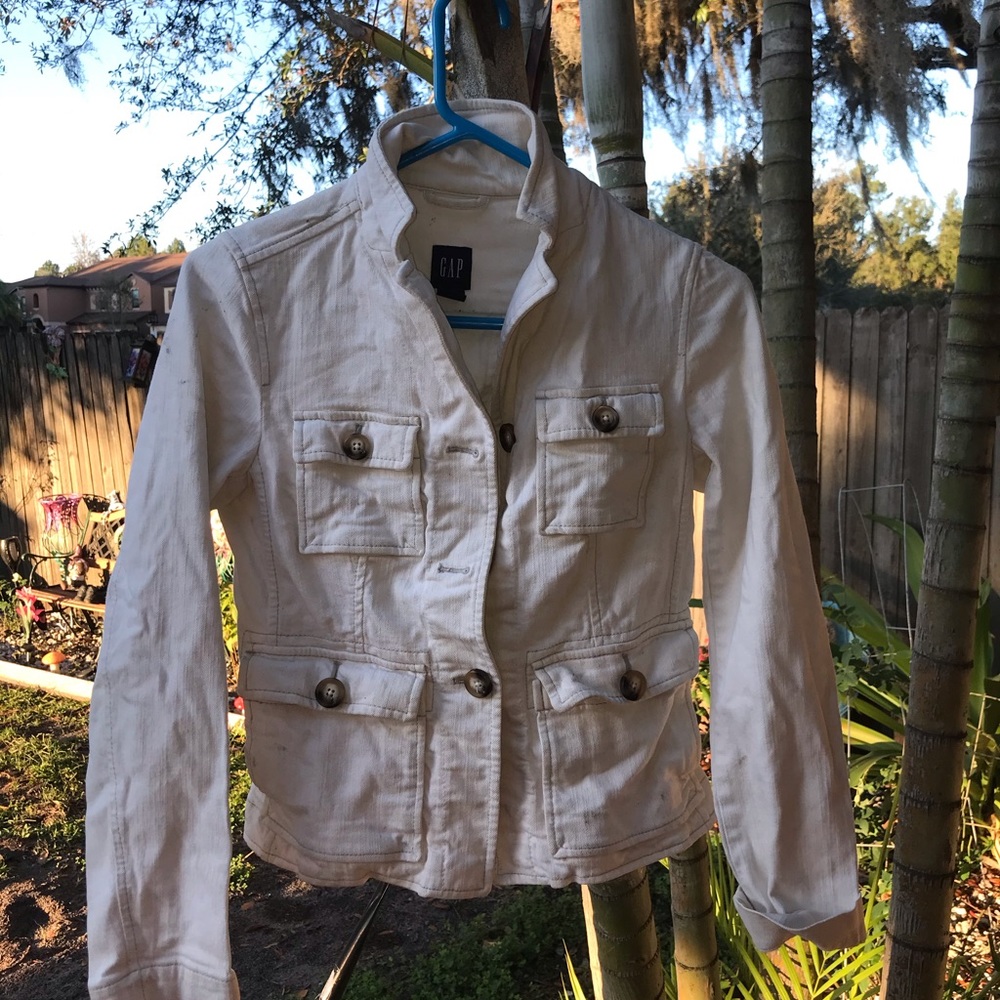 Gap spring jacket